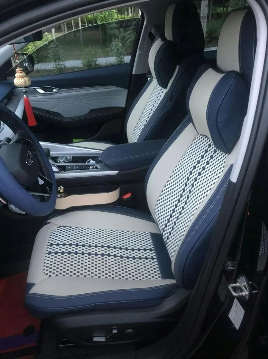 Fundas VanceCar instaladas en el auto