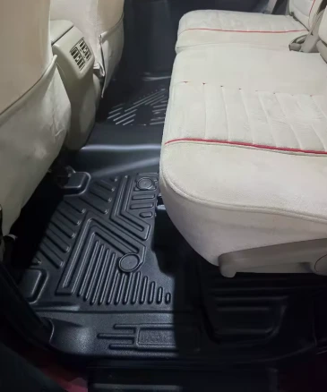 Tapete VanceCar instalada en un Peugeot 308 2023